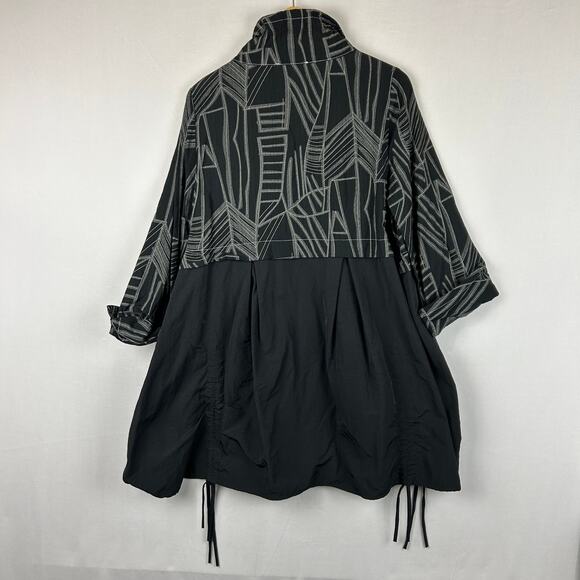Moonlight by Y&S Lagenlook Tunic Top Black Graphic 3173 USA Made Women's Size M - Picture 5 of 8